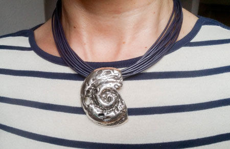collar-navi-colgante-caracola