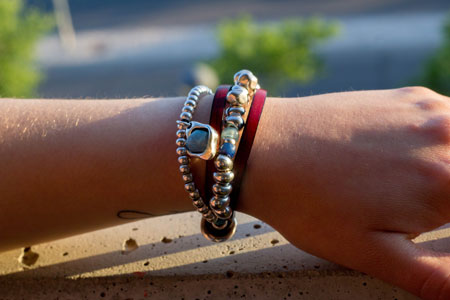 como-cuidar-el-zamak-pulsera-cuero