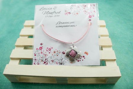 collar-para-regalos-de-boda-originales
