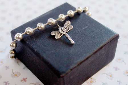 charm-libelula-en-pulsera-de-bolas-pequeñas-alta-calidad-la-fermina