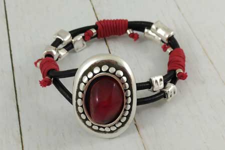 pulsera-camafeo-y-cuero-la-fermina