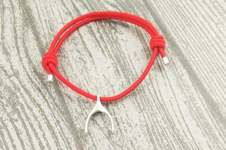 Charm wishbone zamak abalorios La Fermina y pulsera contra el mal de ojo