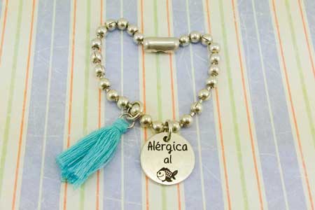 alergia-al-pescado-pulsera-zamak-plata-abalorios-la-fermina-bisuteria-personalizados