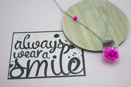 Collar-colgante-bola-de-cristal-rosa-la-fermina-abalorios-zamak-plata-bisuteria