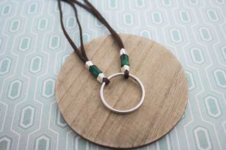 collar-cuelgagafas-de-mama-la-fermina-abalorios-zamak-plata-bisuteria-3