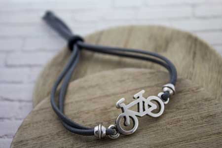 pulsera-ciclista-la-fermina-abalorioss-plata-zamak-bisuteria-grabados-personalizados-bici
