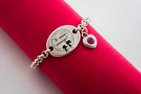 pedida-de-mano-la-fermina-abalorios-zamak-plata-bisuteria-grabados-personalizados-corazon