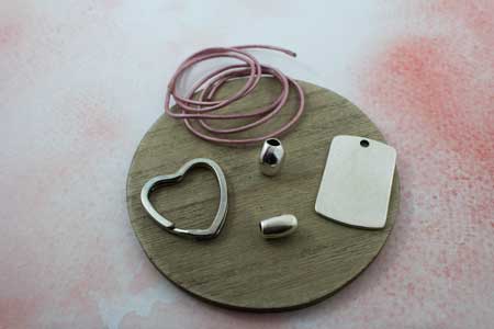 llavero-casate-conmigo-la-fermina-zamak-plata-bisuteria-materiales