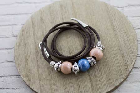 pulsera-bolas-pasador-la-fermina-abalorios-zamak-plata-bisuteria-grabados-personalizados