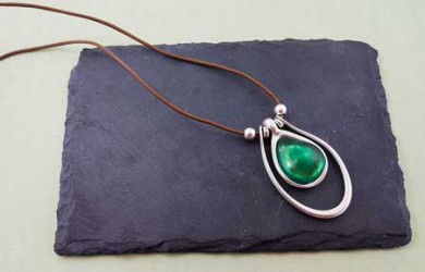 Colgante de zamak gota de colores