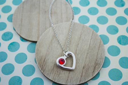 collar-corazon-swarovski-la-fermina-abalorios-plata-zamak-bisuteria-rojo