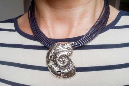caracola-la-fermina-abalorios-zamak