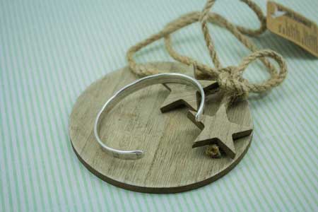 pulsera-brazalete-zamak-la-fermina-abalorios-bisuteria-plata