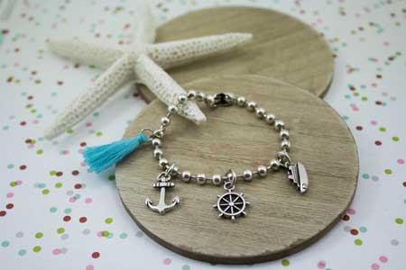 pulsera-charm-crucero-timon-ancla-mar-navy-a-la-fermina-abalorios-zamak-plata-bisuteria