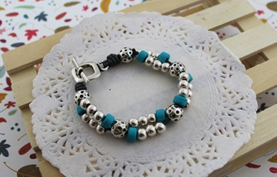 Pulsera de bolas y cerámica paso a paso